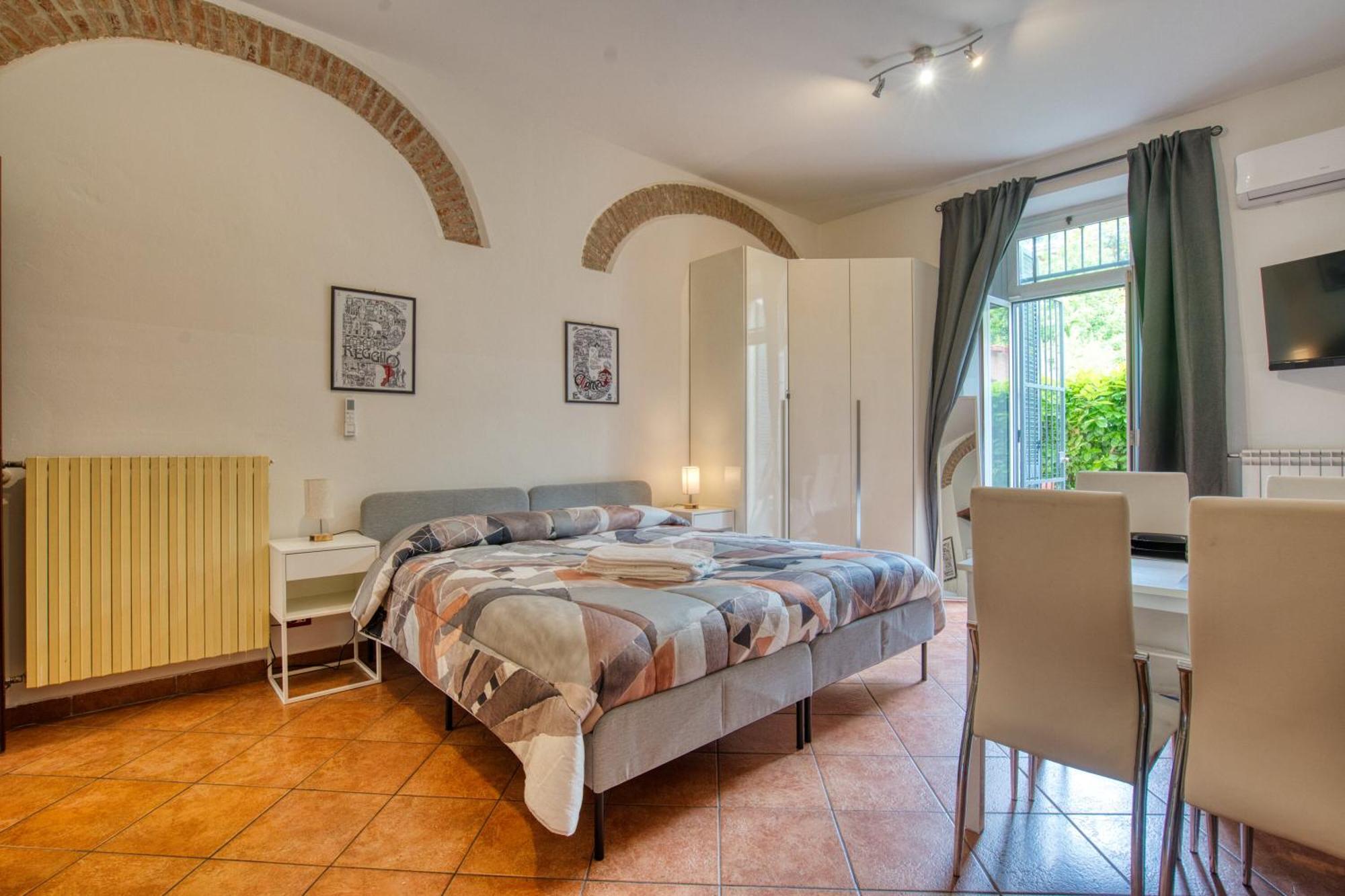 Dieghouse - Monolocale Con Cortile In Corte Lombarda Vicino Al Centro Monza Exterior foto